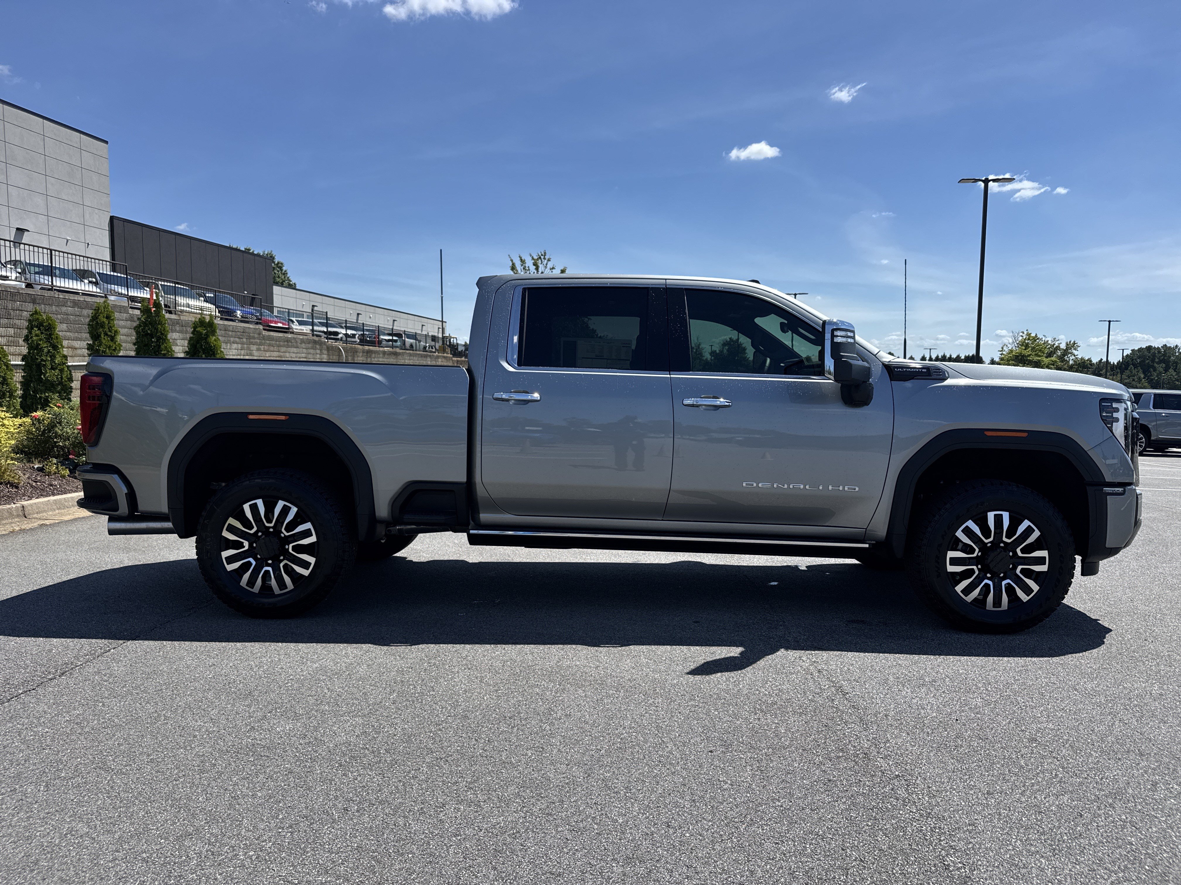 New 2026 GMC Sierra 2500 Denali Ultimate AWD/4WD image 11