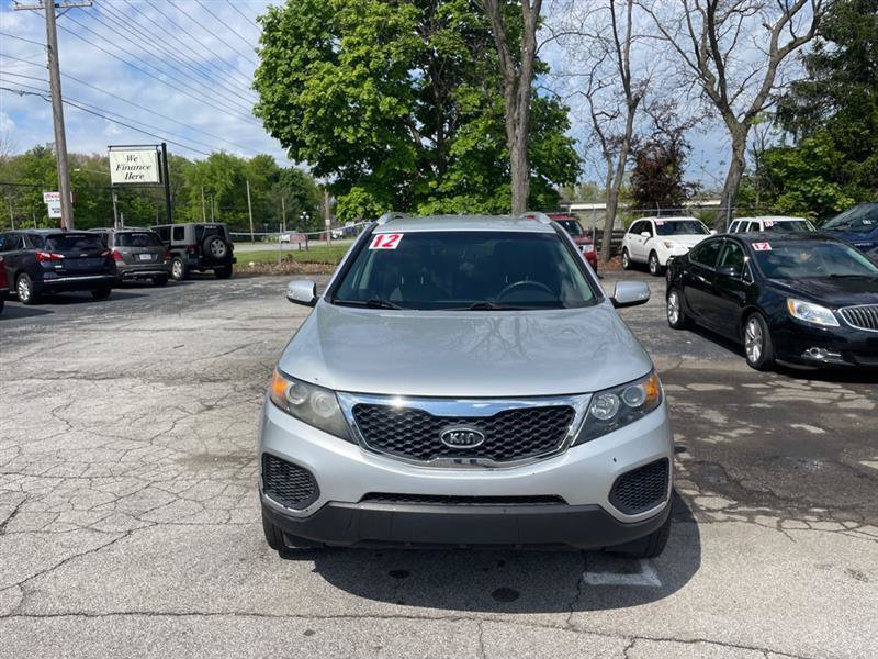 Used 2012 Kia Sorento LX w/ Third Row Pkg FWD image 2