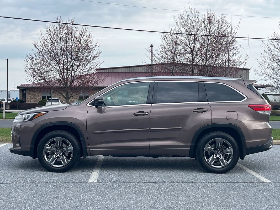 Used 2018 Toyota Highlander Limited Platinum AWD/4WD image 5