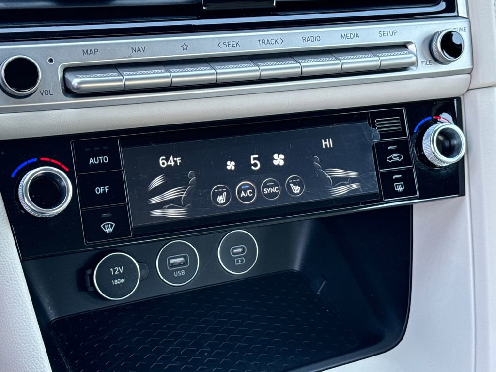 Used 2026 Genesis G70 2.5T RWD image 30