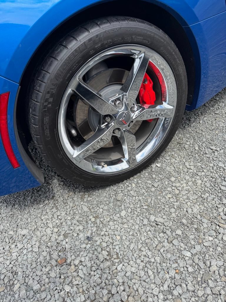 Used 2015 Chevrolet Corvette Stingray Coupe w/ 2LT Preferred Equipment Group RWD image 11