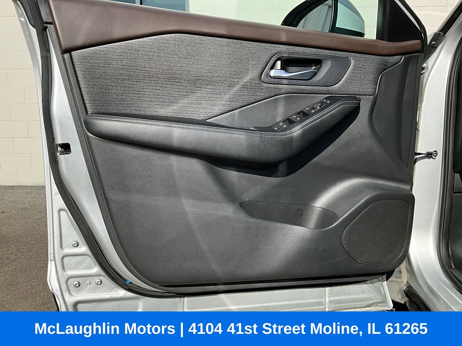 Used 2023 Nissan Rogue SV AWD/4WD image 23