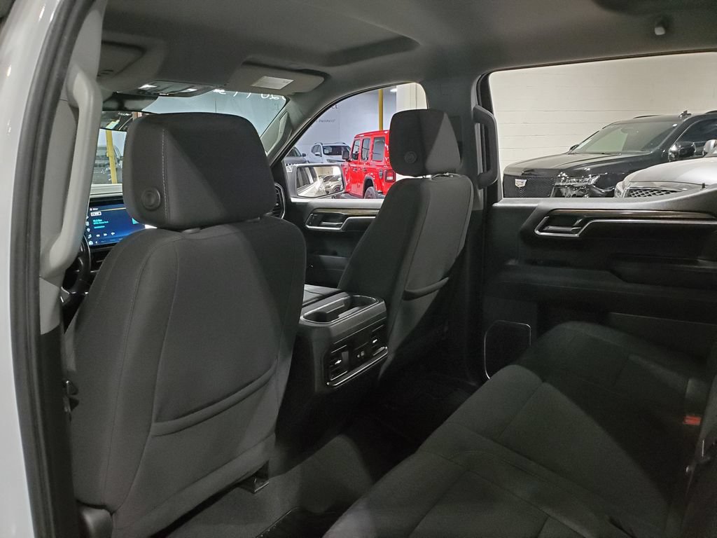Used 2022 Chevrolet Silverado 1500 LT w/ Z71 Off-Road Package AWD/4WD image 23
