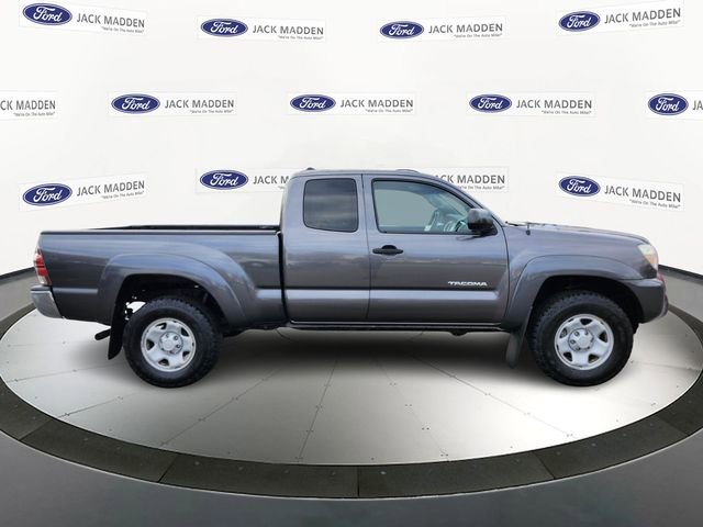 Used 2015 Toyota Tacoma 4x4 Access Cab V6 w/ SR5 Package image 6
