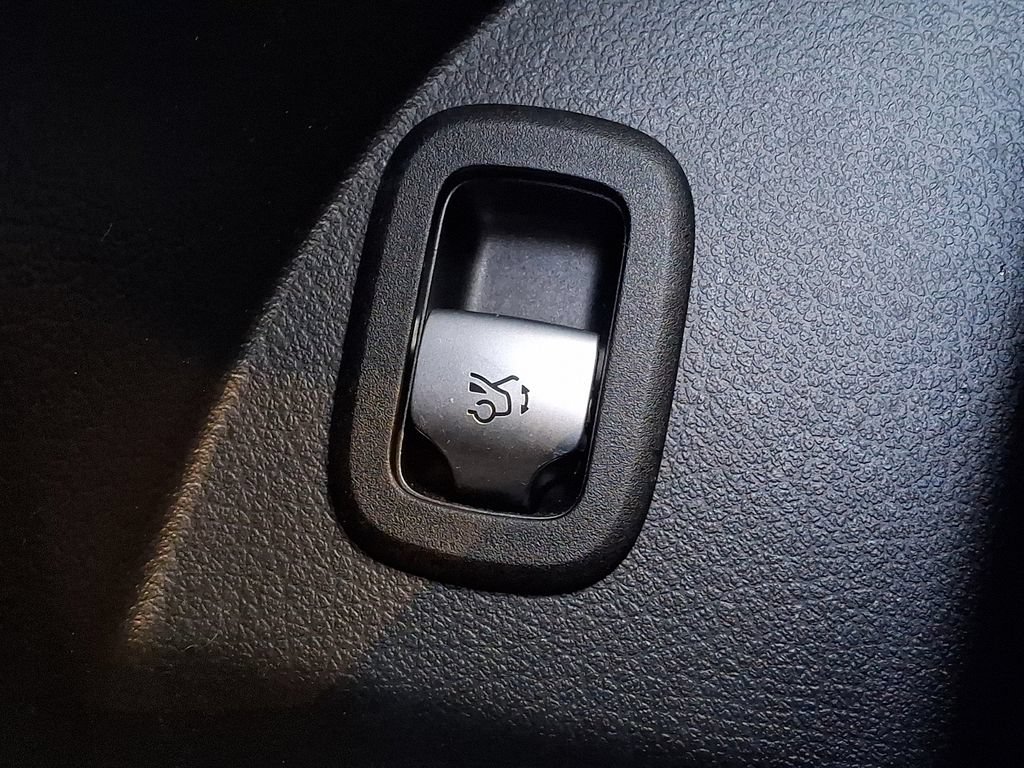 Used 2023 Mercedes-Benz GLC 300 4MATIC image 23