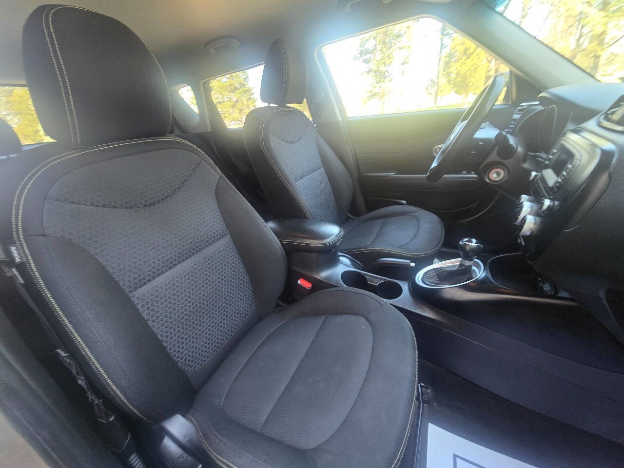 Used 2014 Kia Soul + image 27