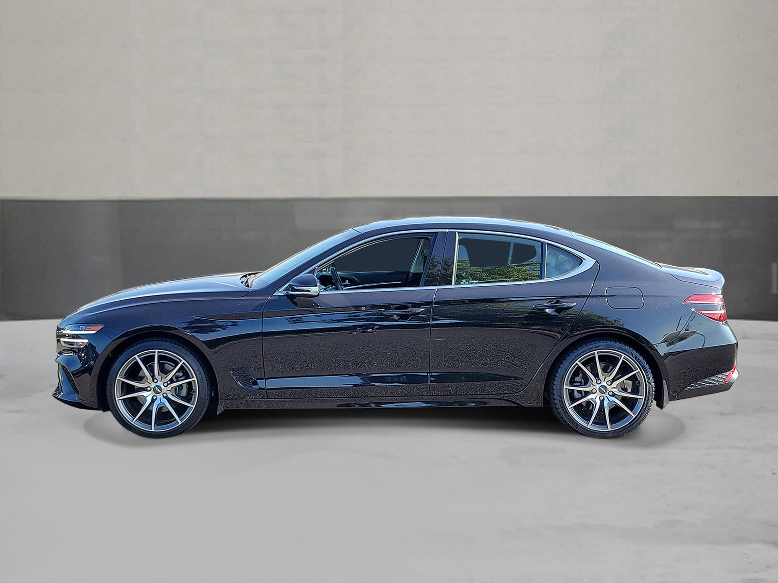 Certified 2023 Genesis G70 2.0T RWD image 3