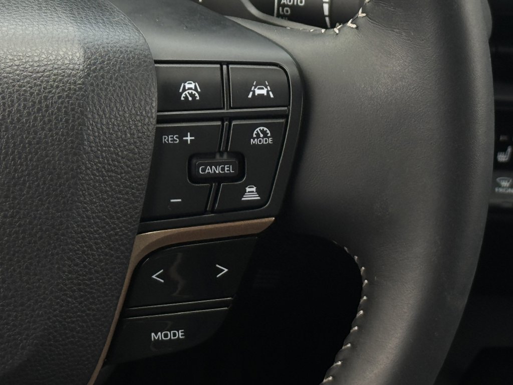 Used 2025 Toyota Crown Signia w/ Advanced Technology Package AWD/4WD image 16
