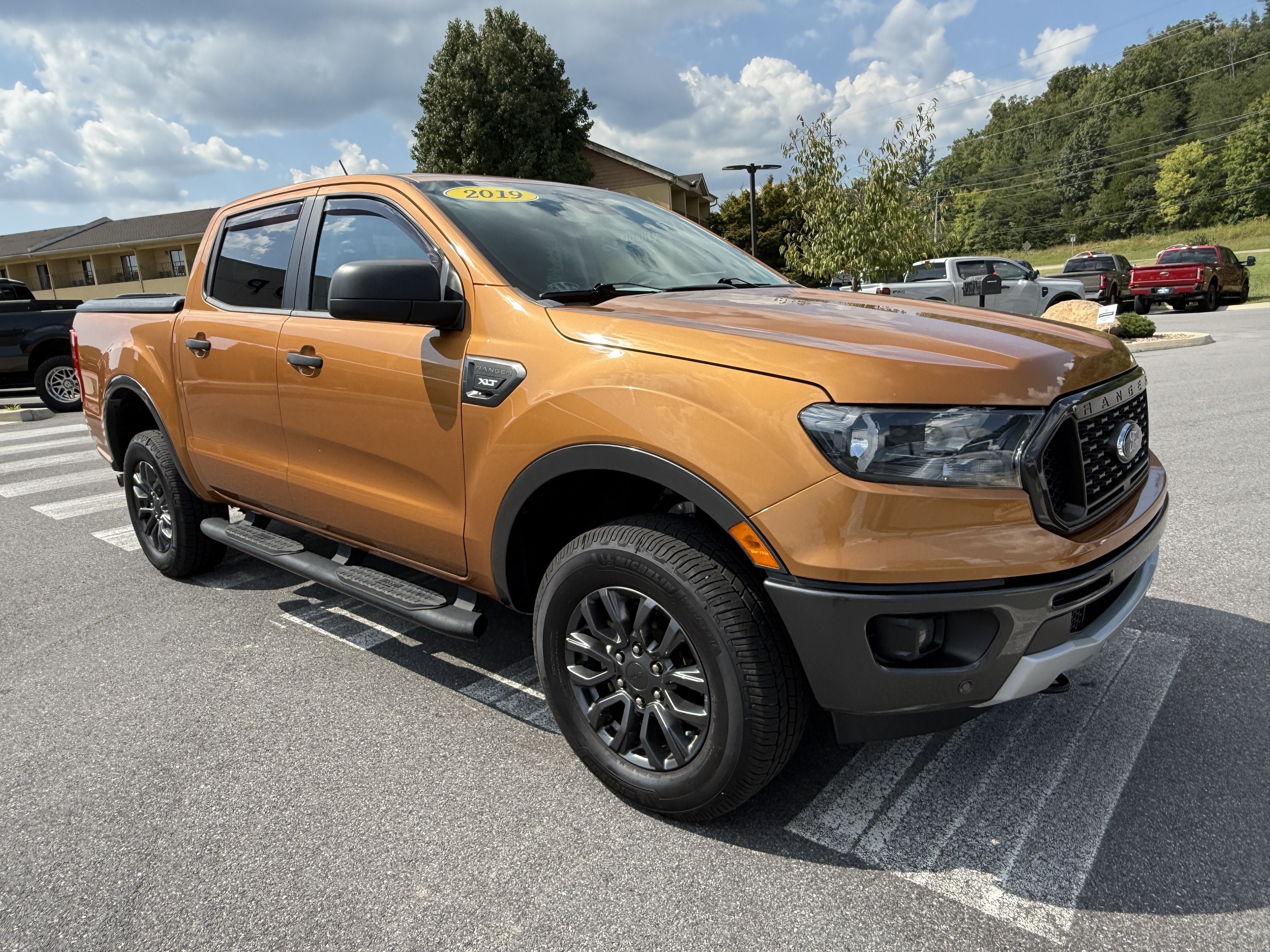 Used 2019 Ford Ranger XLT w/ Equipment Group 302A Luxury AWD/4WD image 3