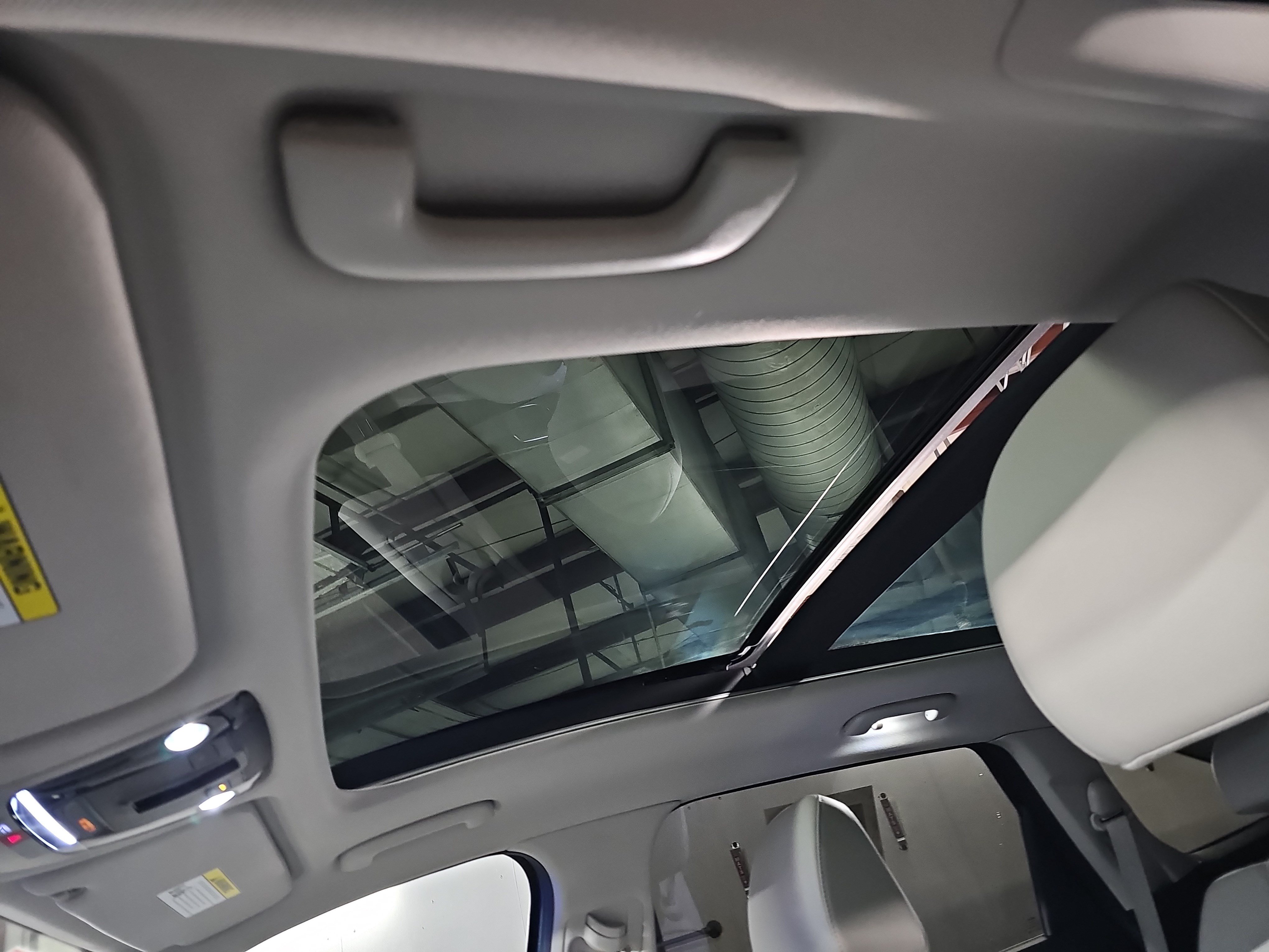 Used 2025 Kia Sorento EX w/ Panoramic Sunroof Package FWD image 30