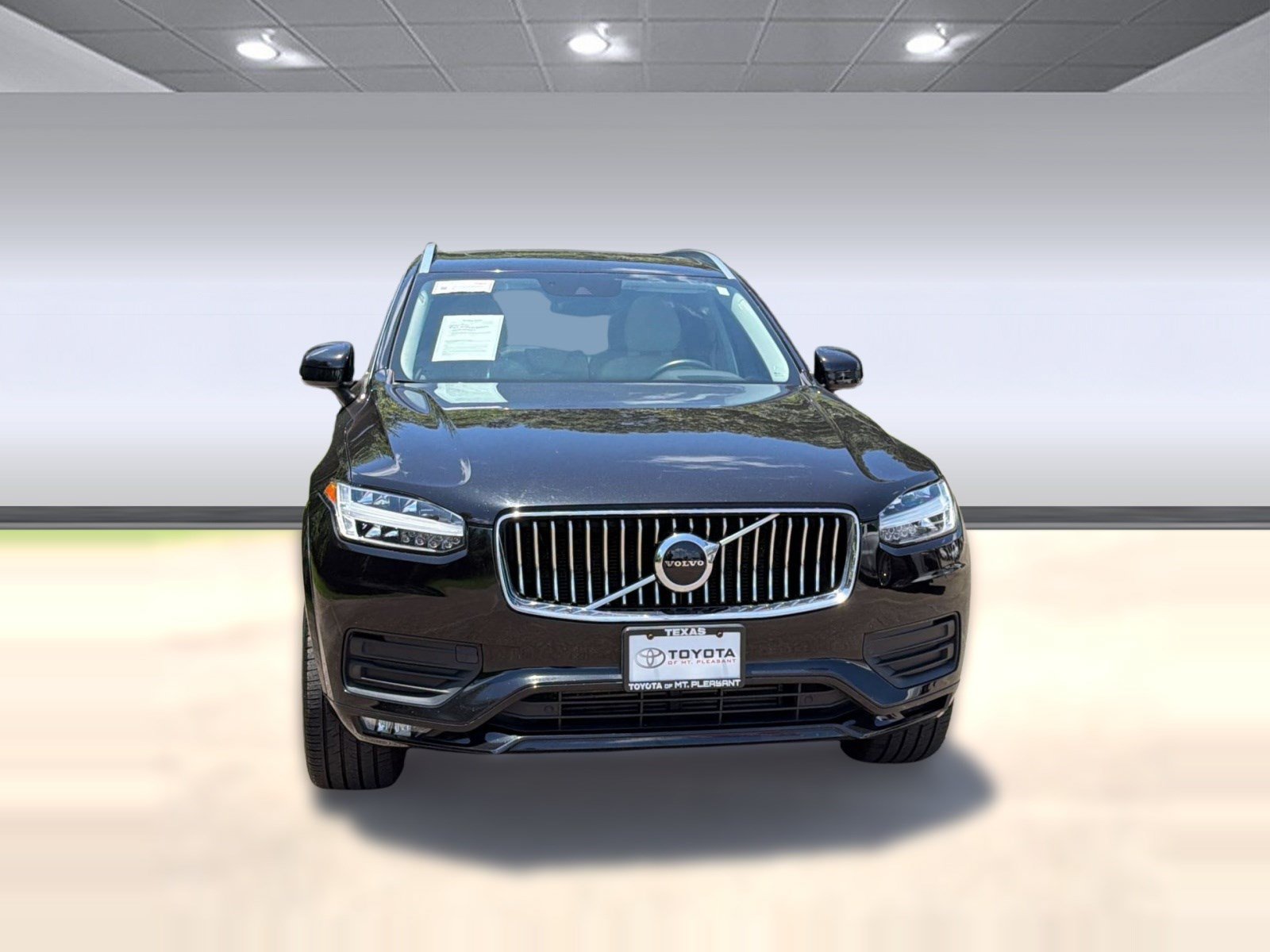 Used 2020 Volvo XC90 T5 Momentum w/ Protection Package Premier FWD image 6