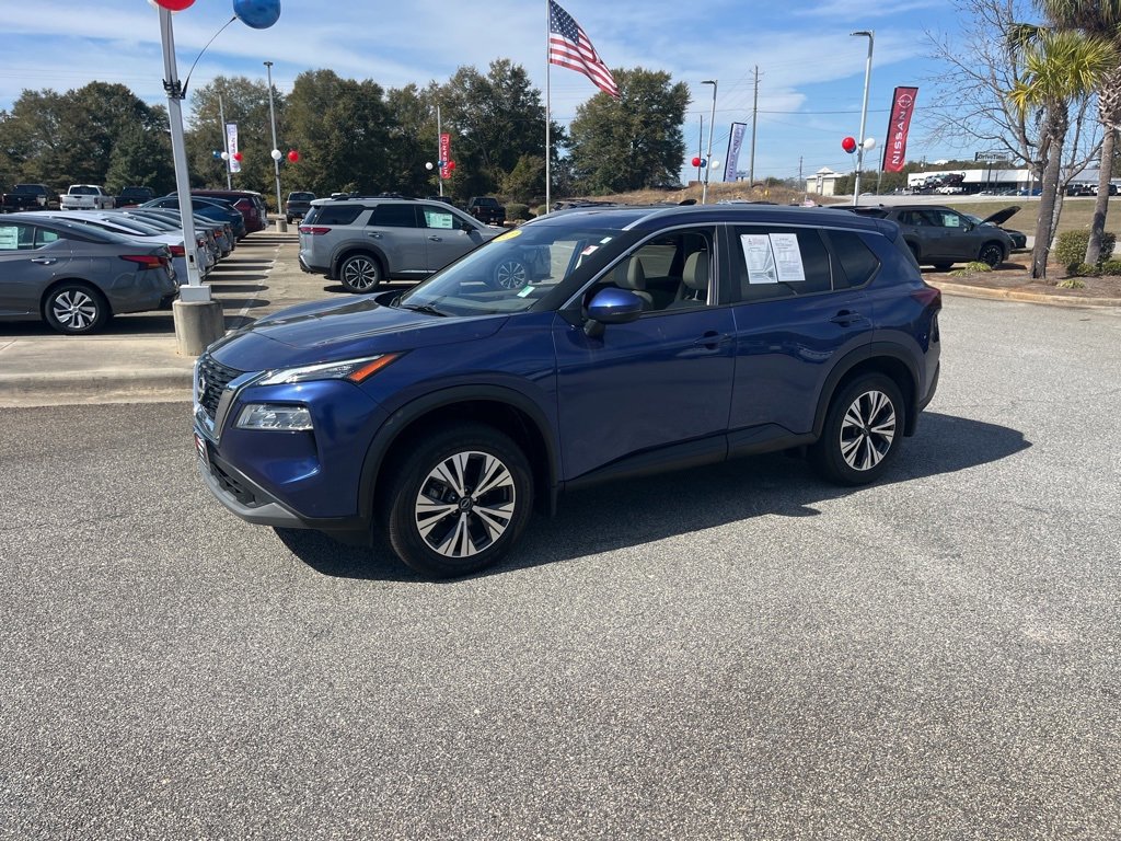 Used 2022 Nissan Rogue SV w/ SV Premium Package image 3