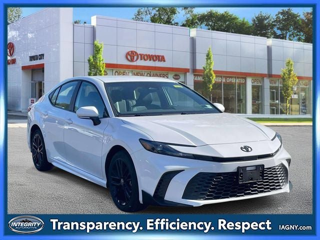 Used 2026 Toyota Camry SE w/ Convenience Package AWD/4WD image 1