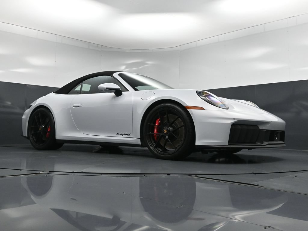 Used 2026 Porsche 911 Carrera GTS RWD image 28
