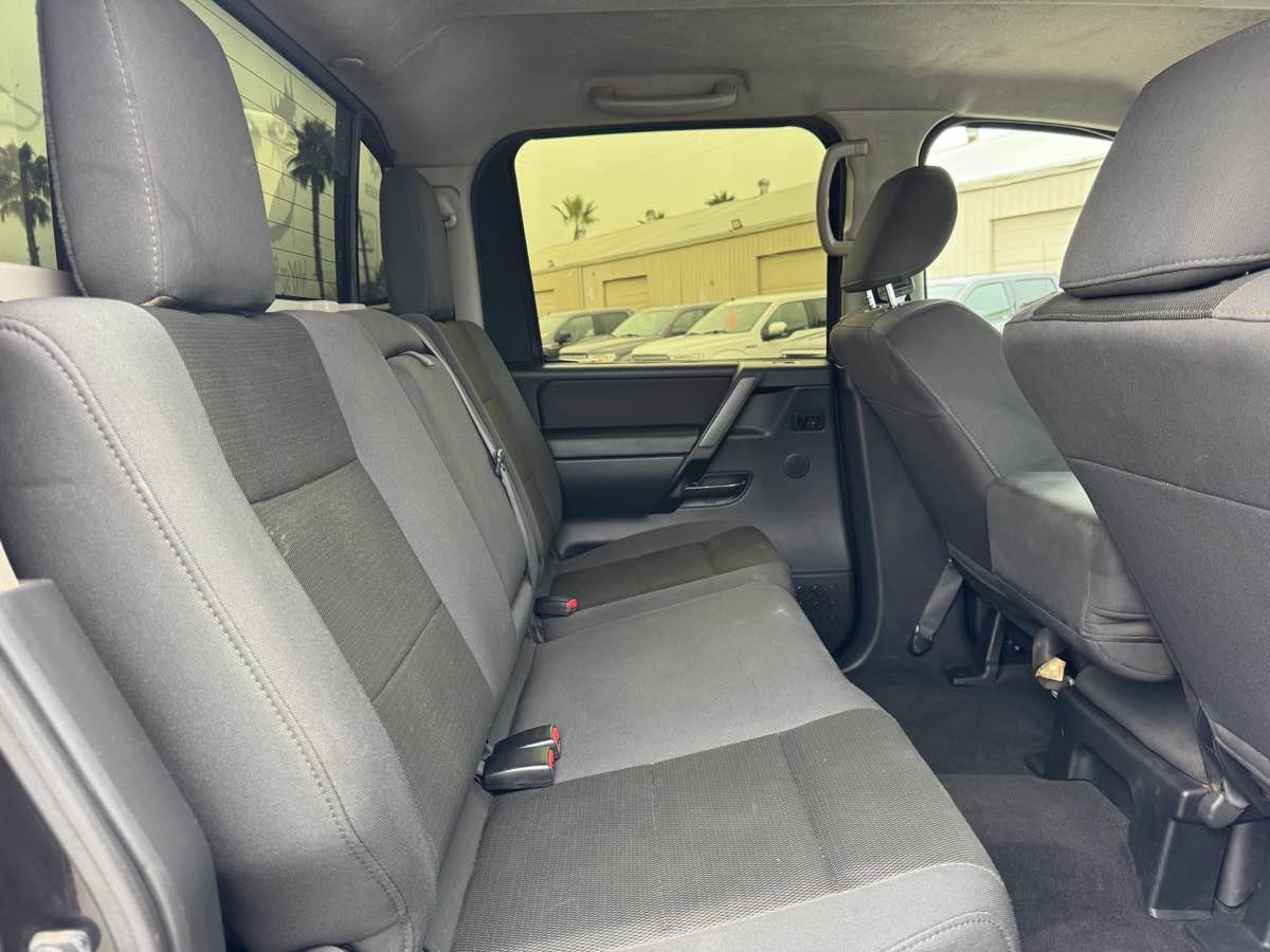 Used 2012 Nissan Titan S image 19