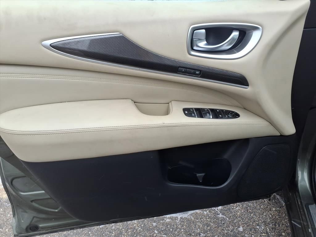 Used 2017 INFINITI QX60 AWD w/ Premium Package image 10