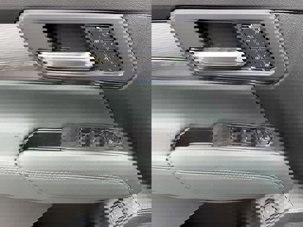 New 2026 GMC Terrain AT4 w/ Convenience Package III image 23