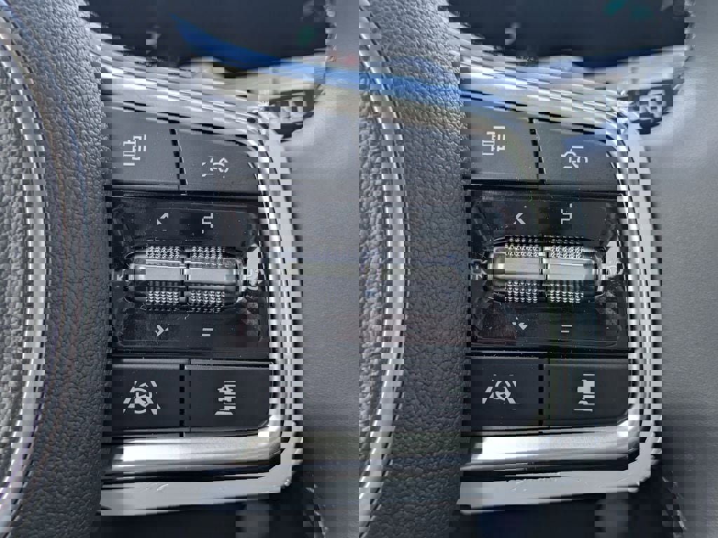 Used 2025 Kia Carnival SX Prestige image 27