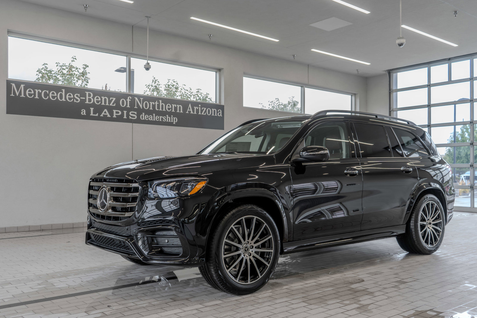 New 2026 Mercedes-Benz GLS 450 4MATIC image 3
