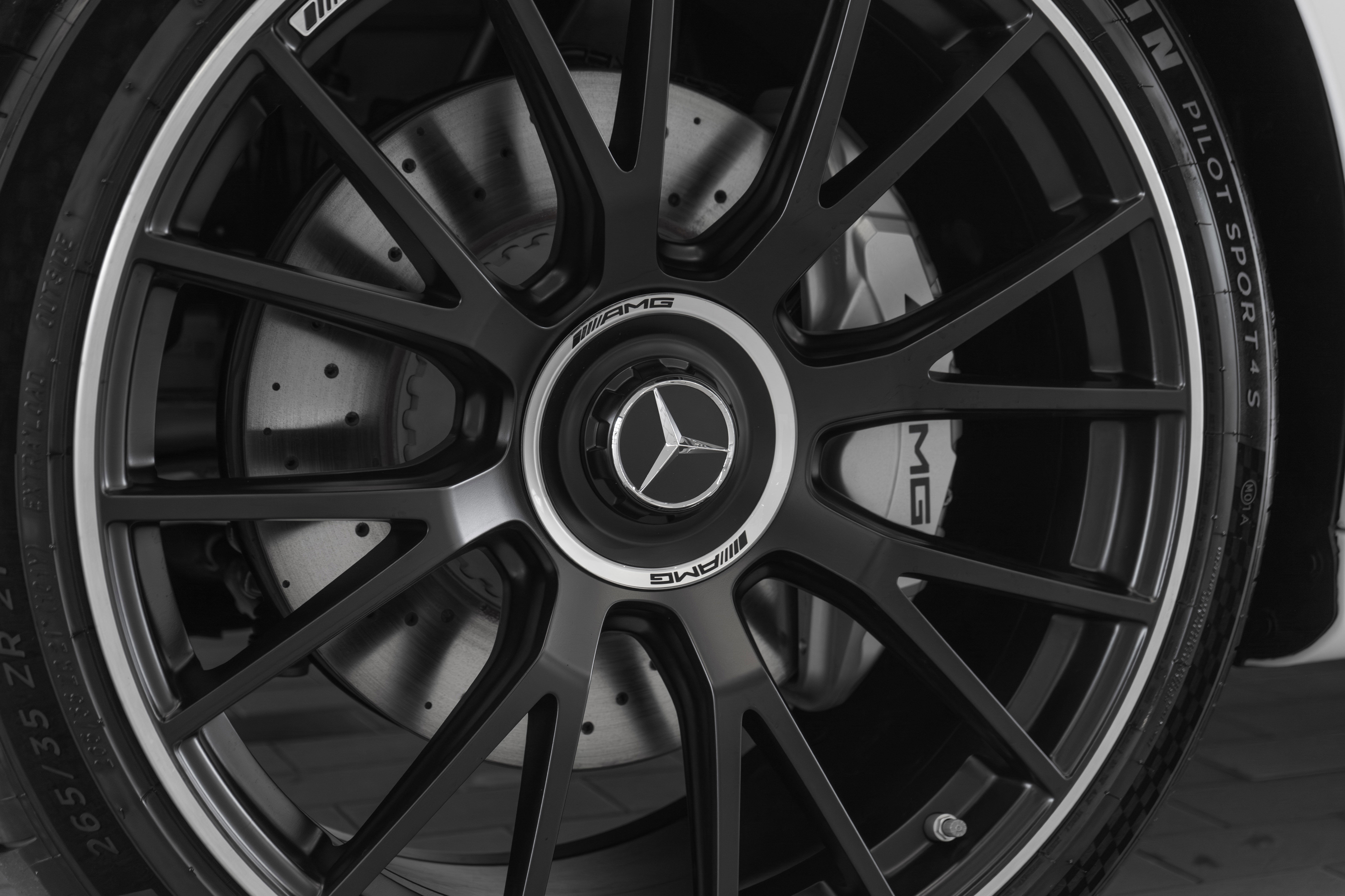 New 2026 Mercedes-Benz E 53 AMG 4MATIC Sedan image 33