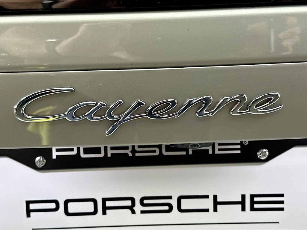 Certified 2023 Porsche Cayenne AWD/4WD image 35