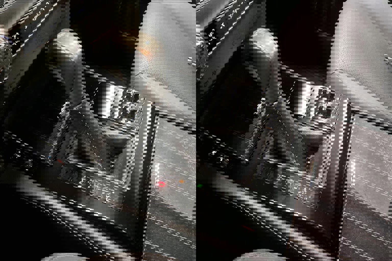 Used 2021 Lexus GX 460 Premium w/ Accessory Package image 17