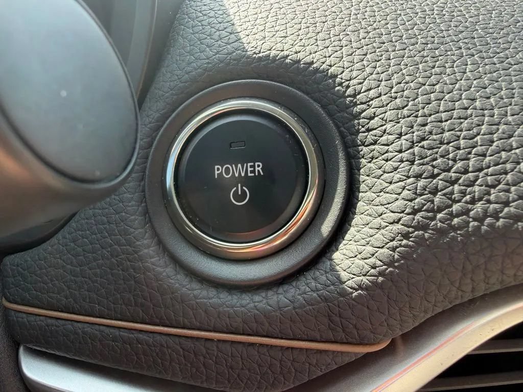 Used 2024 MAZDA CX-90 Plug-In Hybrid w/ Preferred AWD/4WD image 19