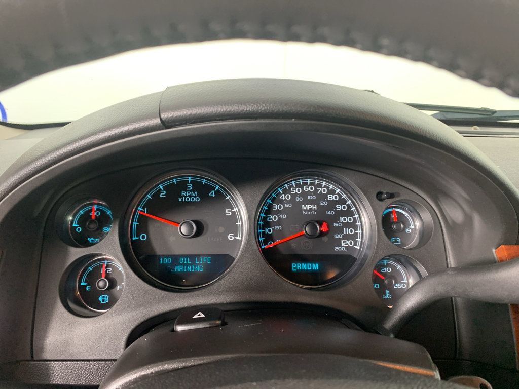 Used 2013 Chevrolet Suburban LT image 23