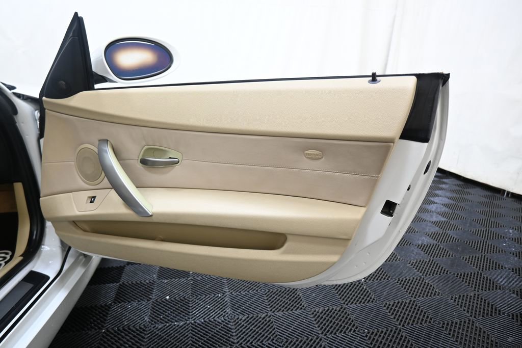 Used 2008 BMW Z4 3.0i RWD image 18