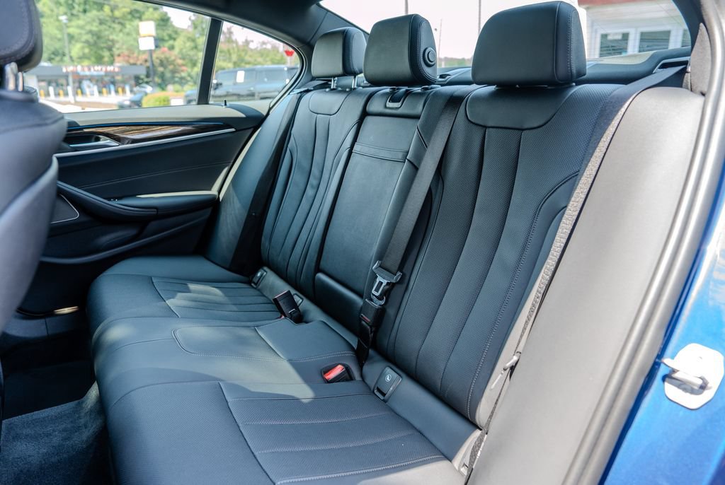Used 2023 BMW 530e w/ M Sport Package RWD image 21