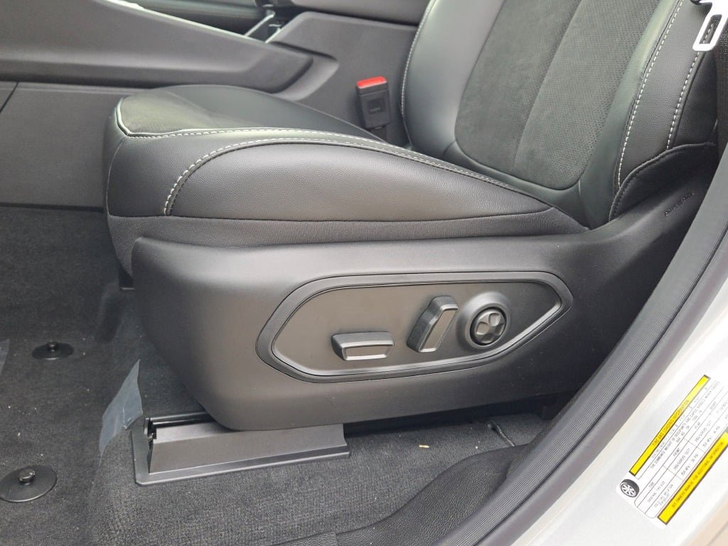 New 2025 Jeep Grand Cherokee L Altitude image 26