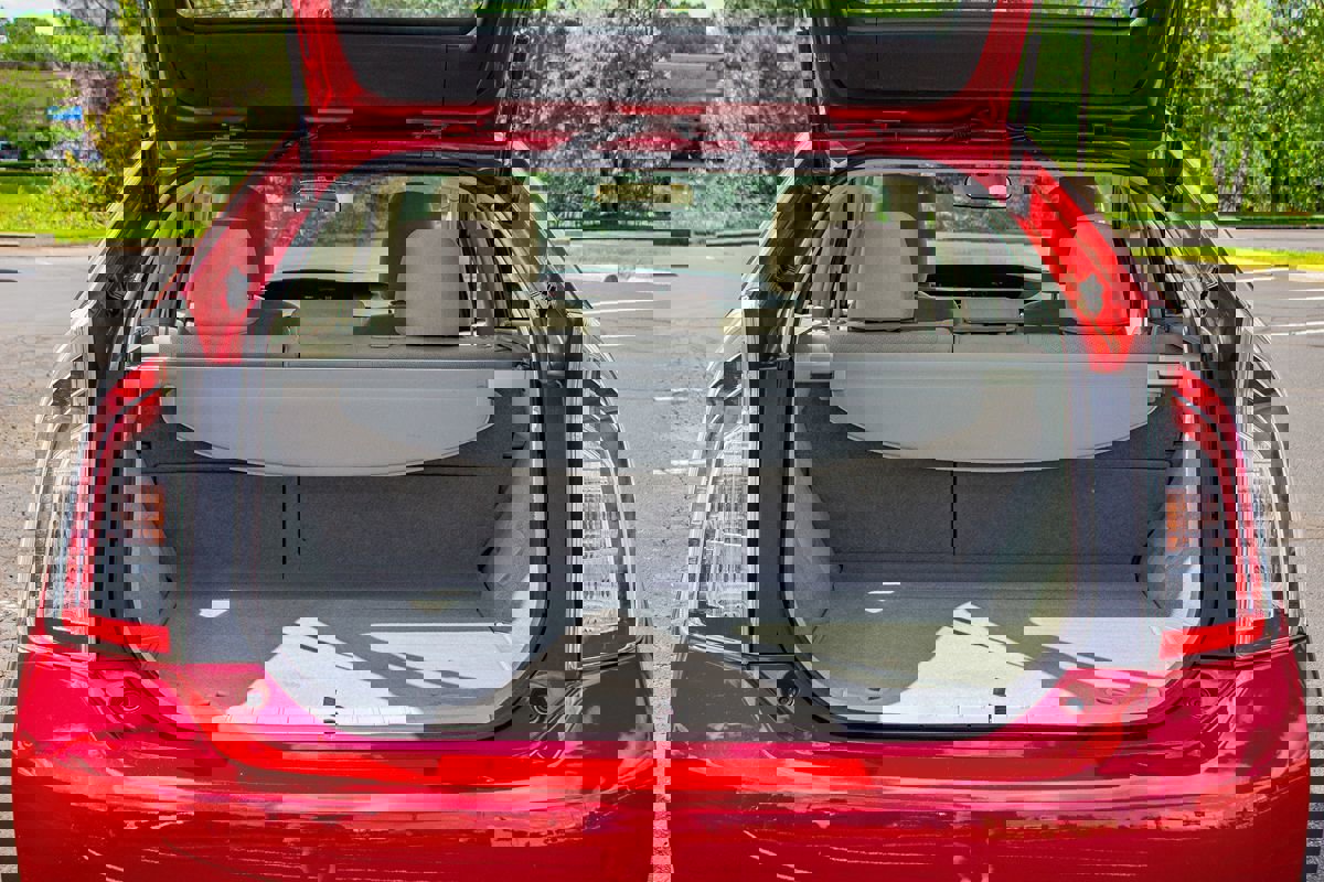 Used 2015 Toyota Prius Three FWD image 17