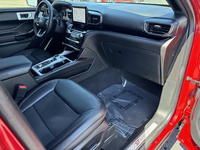 Used 2023 Ford Explorer ST-Line image 15