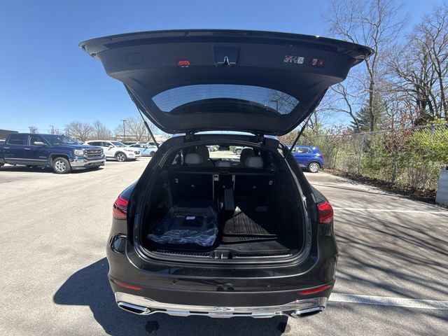 Used 2025 Mercedes-Benz GLC 300 image 23