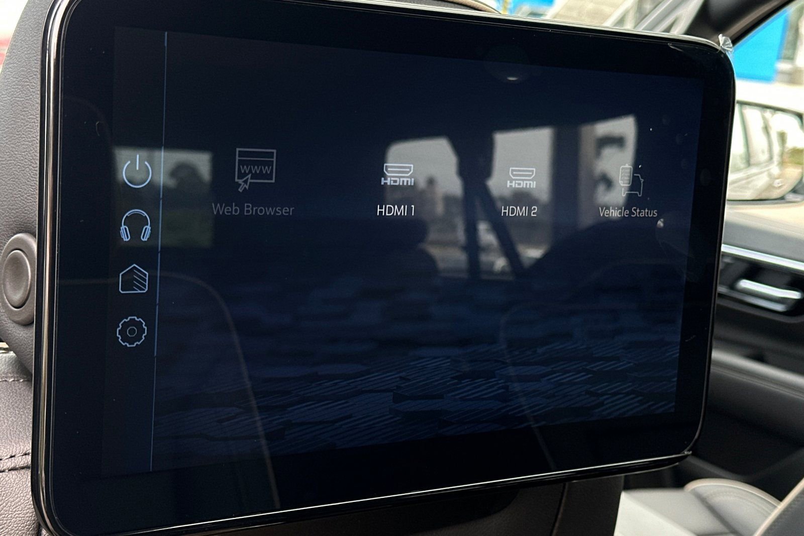 New 2025 Chevrolet Suburban Premier image 15