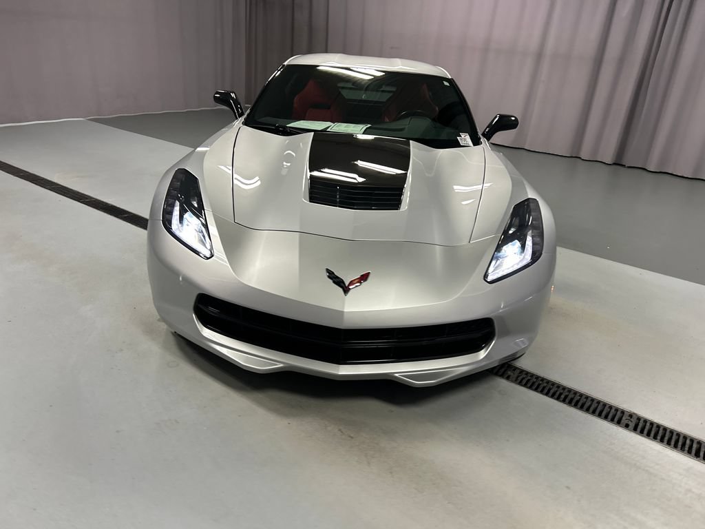 Used 2018 Chevrolet Corvette Stingray Coupe RWD video 2