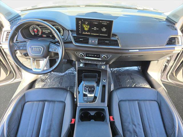 Used 2023 Audi Q5 2.0T Premium Plus w/ Premium Plus Package AWD/4WD image 16