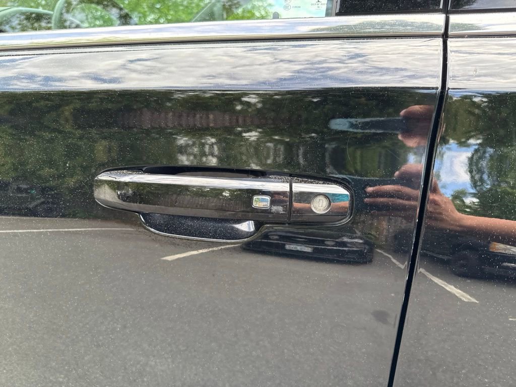 Used 2017 GMC Yukon SLT AWD/4WD image 12