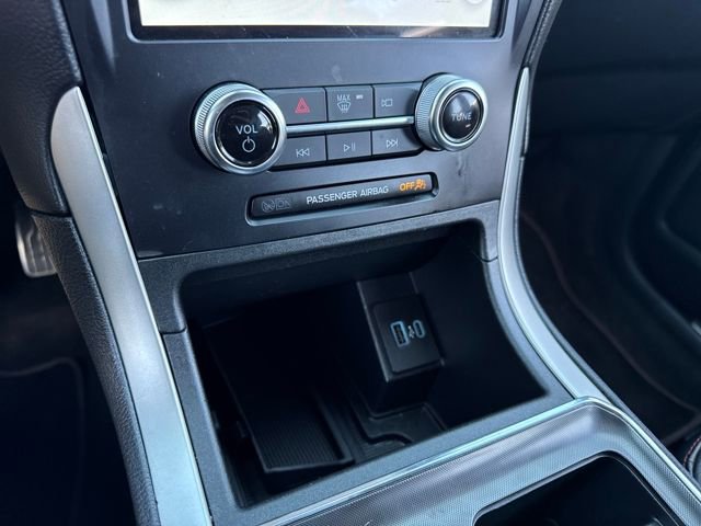 Used 2024 Ford Edge ST-Line image 14