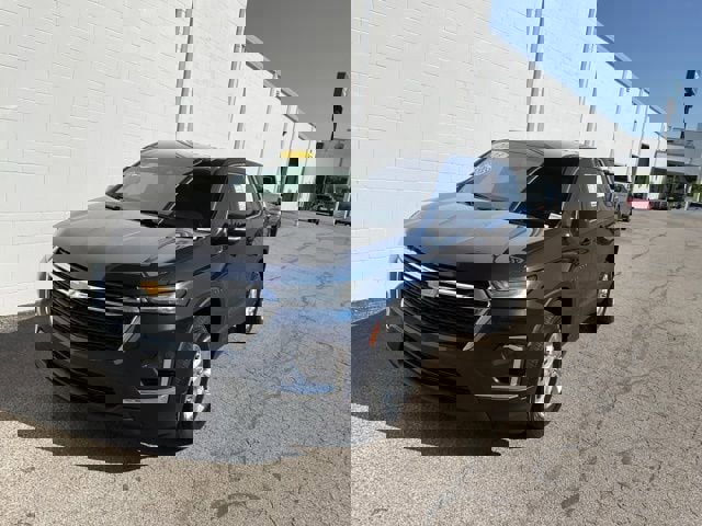 Used 2023 Chevrolet Traverse LS w/ Safety Package FWD image 27