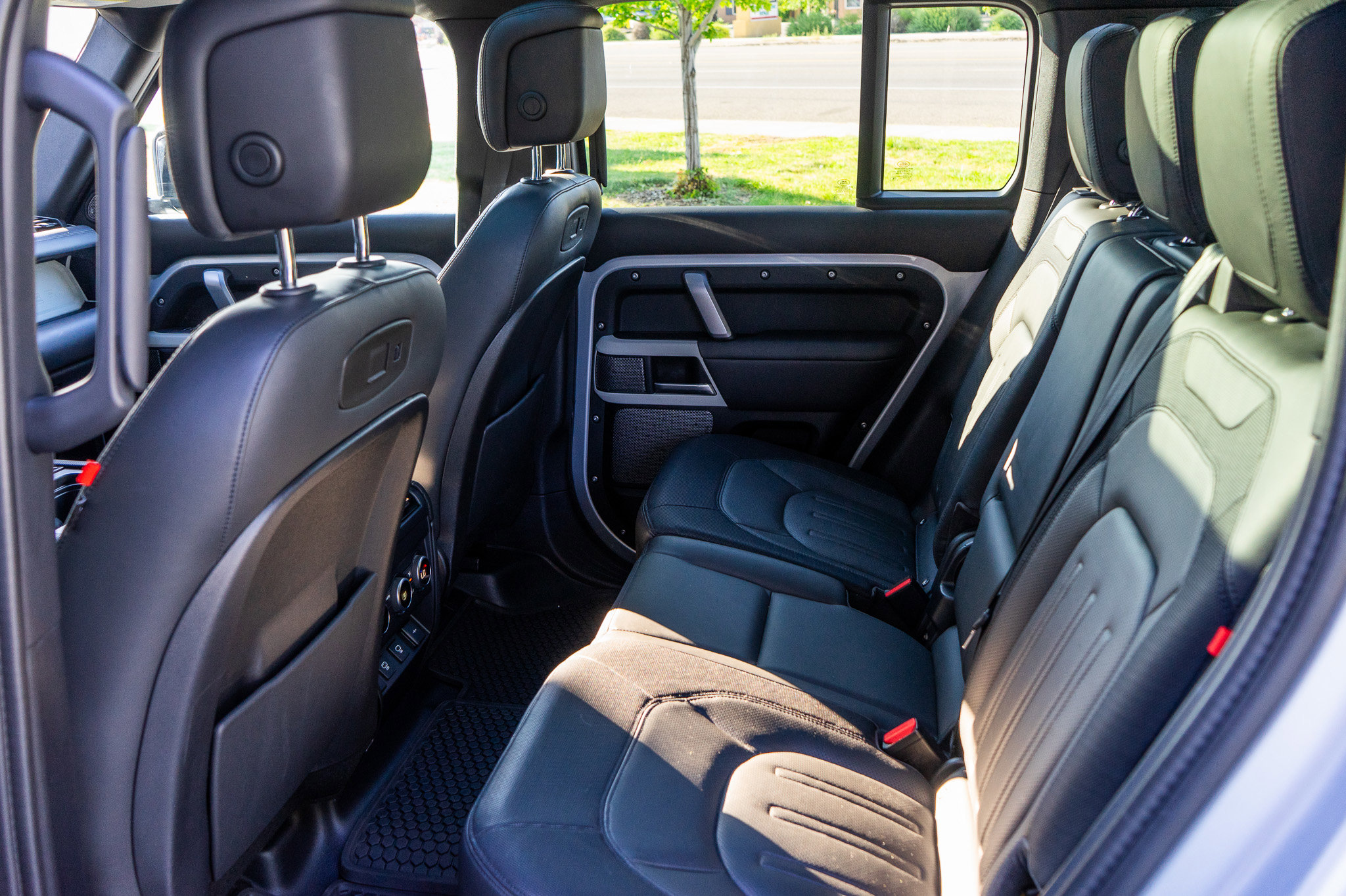 Used 2021 Land Rover Defender 110 X-Dynamic HSE image 43