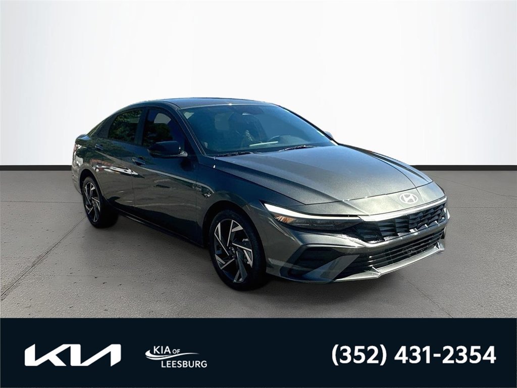 Used 2025 Hyundai Elantra Sport FWD image 1
