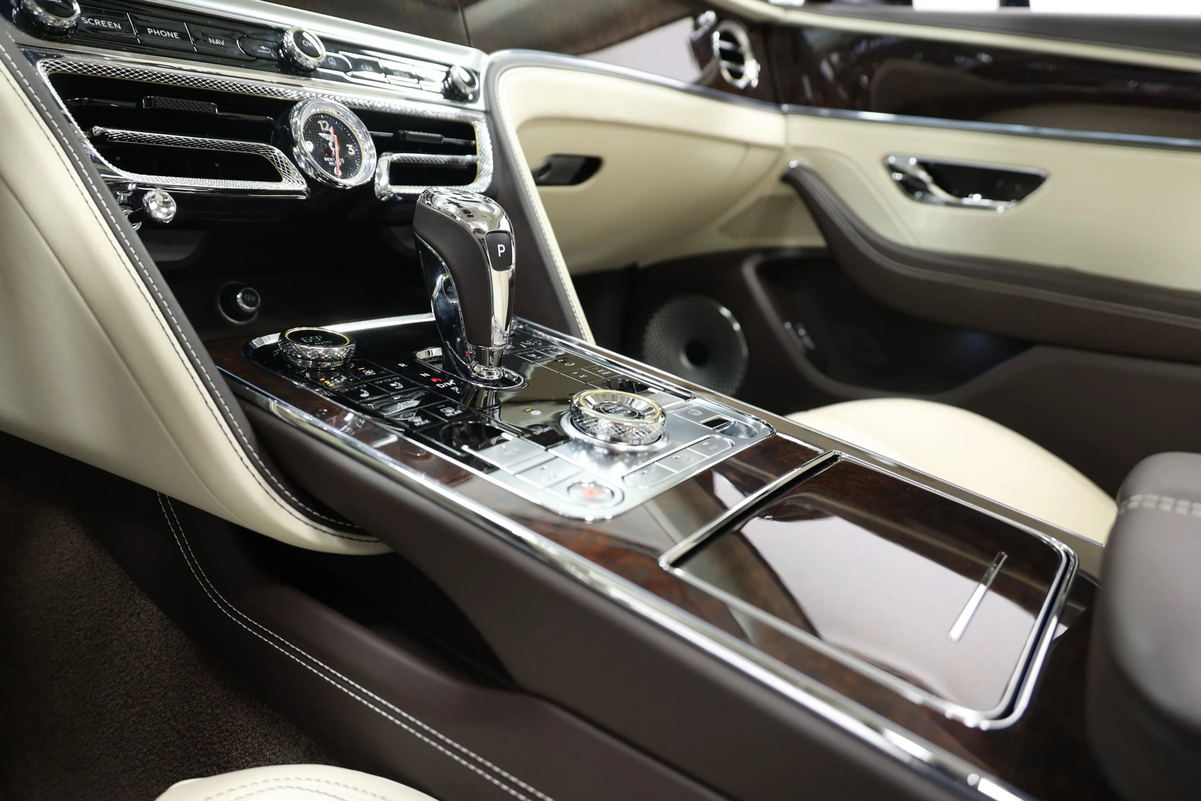 Used 2020 Bentley Flying Spur W12 AWD/4WD image 44