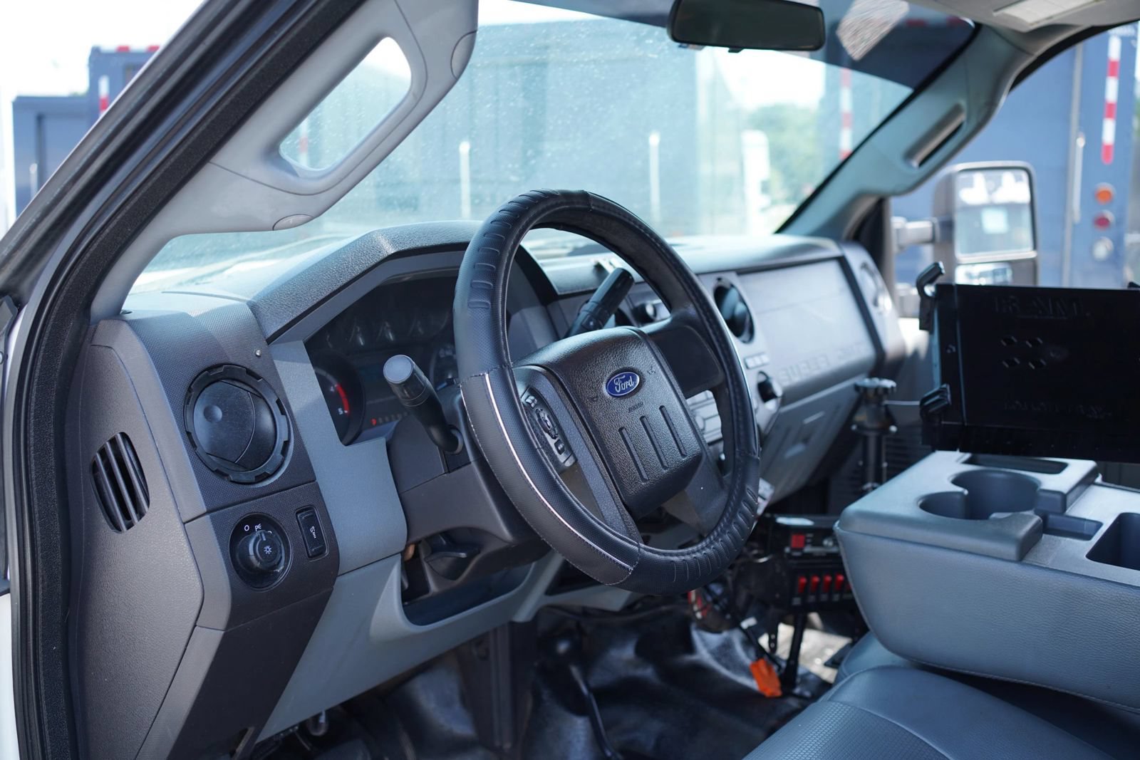Used 2015 Ford F550 4x4 Crew Cab Super Duty image 21