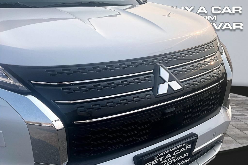 Used 2024 Mitsubishi Outlander SE AWD/4WD image 28