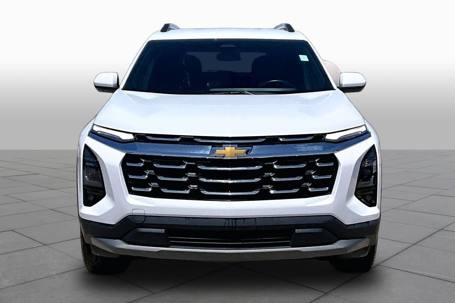 Used 2025 Chevrolet Equinox LT w/ Convenience Package II FWD image 4