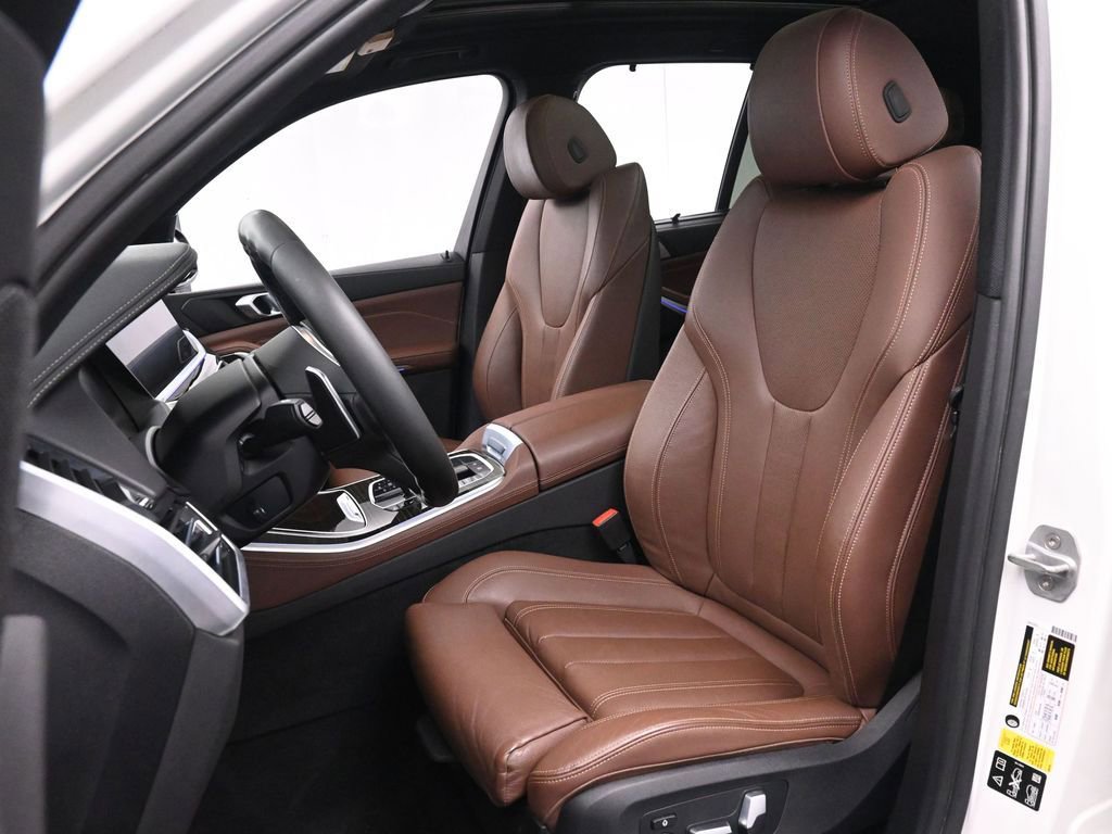 Used 2020 BMW X5 xDrive40i w/ M Sport Package image 16