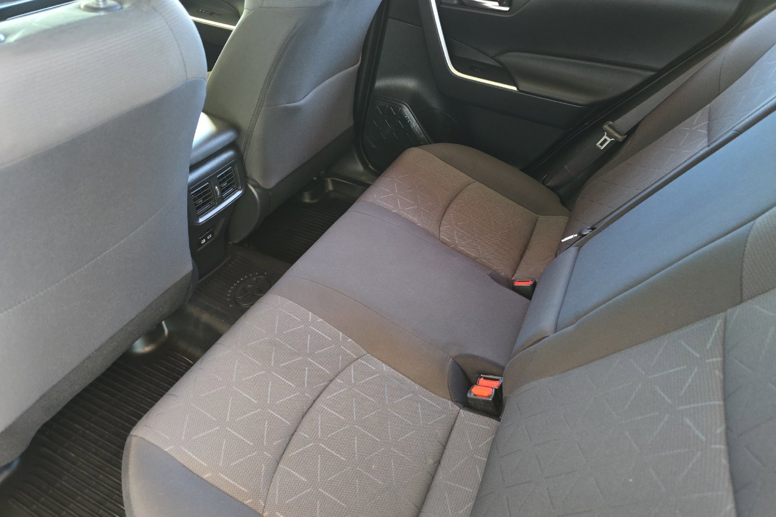 Certified 2023 Toyota RAV4 XLE w/ Convenience Package image 12