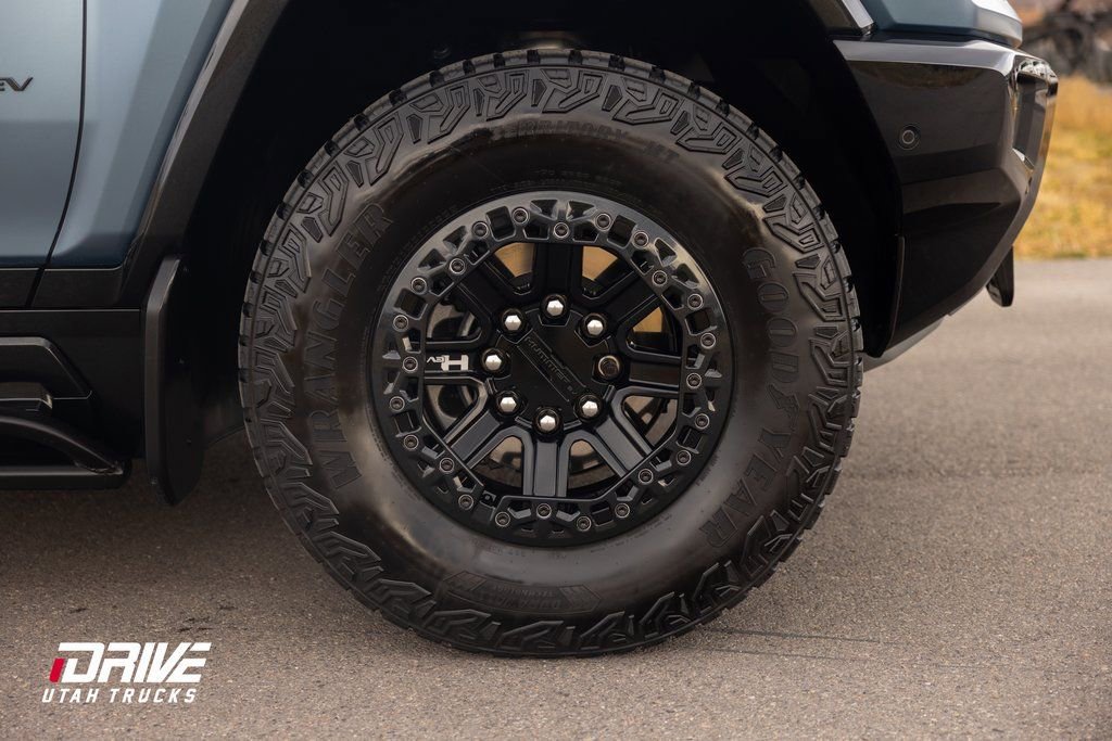 Used 2024 GMC Hummer EV 3X w/ Omega Edition image 7