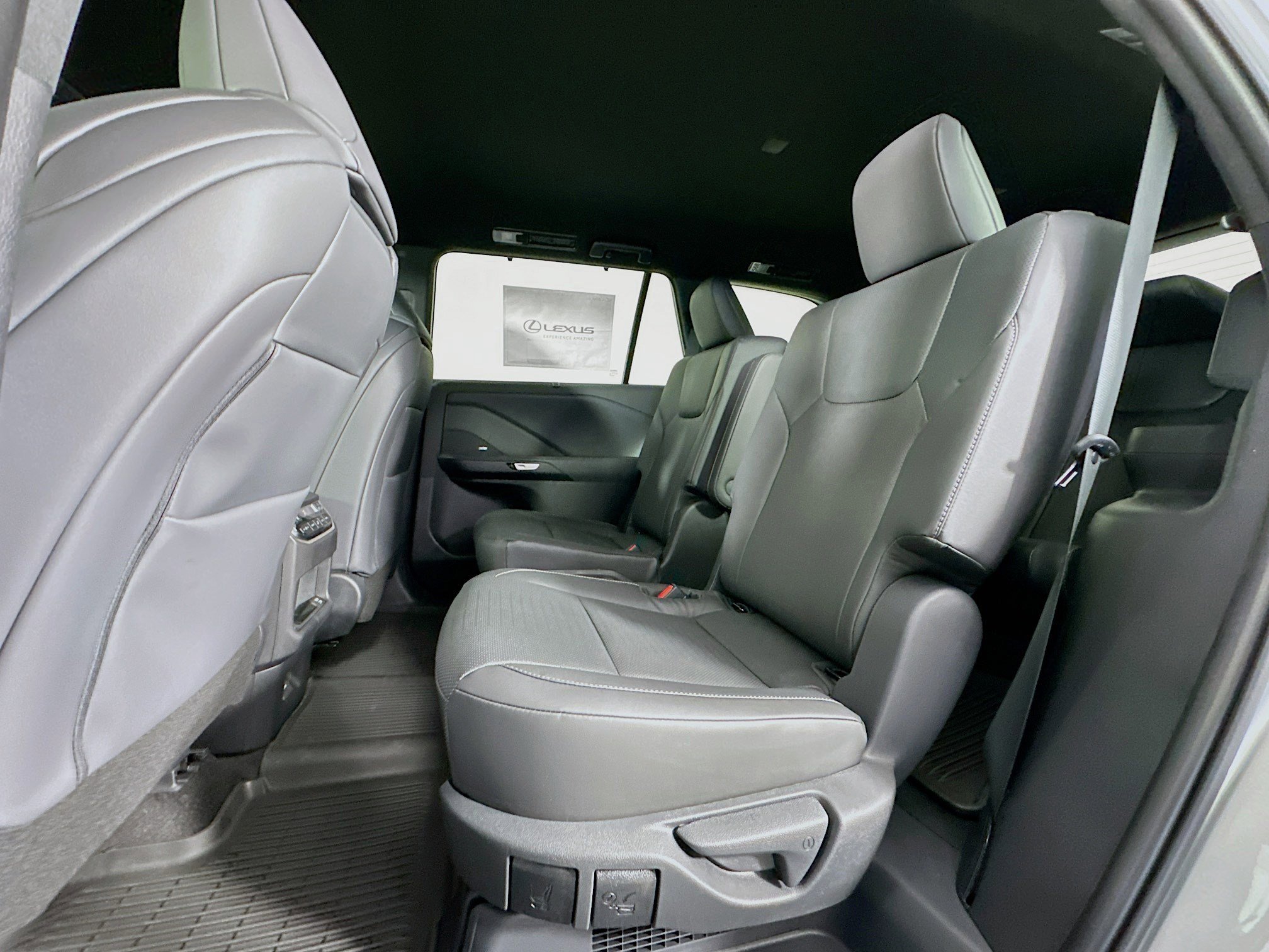 New 2026 Lexus TX 500h AWD image 26